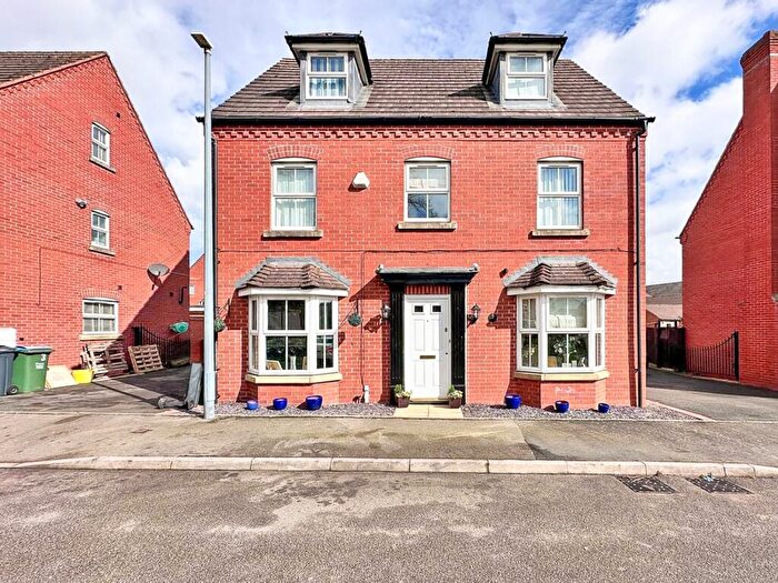 5 Bedroom Detached House For Sale In Hodder Grove, West Bromwich, B71