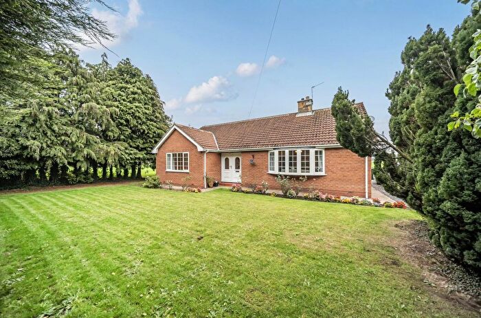 3 Bedroom Detached Bungalow For Sale In Bishopdyke Road, Cawood, YO8