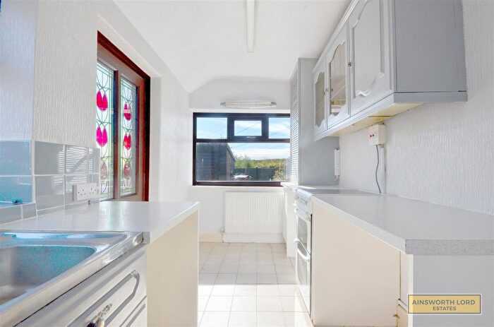 3 Bedroom Semi-Detached House To Rent In Sandy Lane, Darwen, BB3