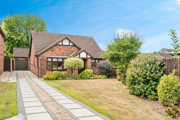 3 Bedroom Detached Bungalow For Sale In Cambridge Close, Harlington, Doncaster, DN5