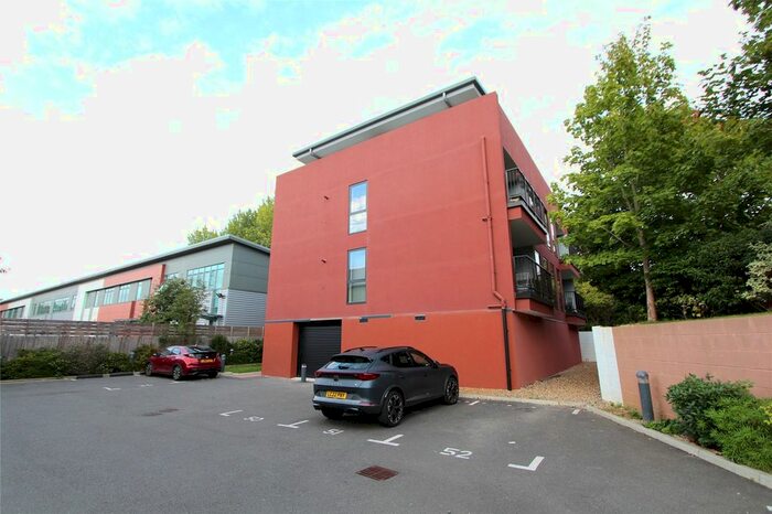 2 Bedroom Flat To Rent In Dwight Road, Watford, Hertfordshire, WD18