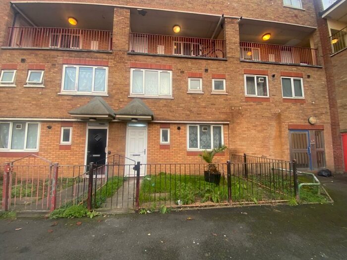 3 Bedroom House To Rent In Southacre Avenue, Birmingham., B5