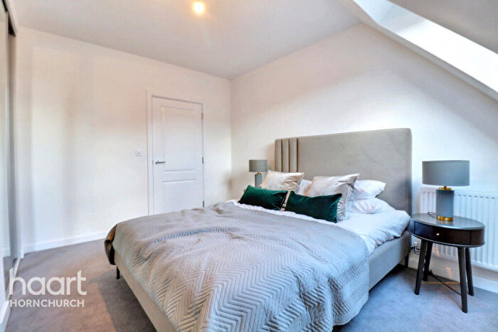 2 Bedroom Apartment For Sale In The Rose, Hornchurch, RM12
