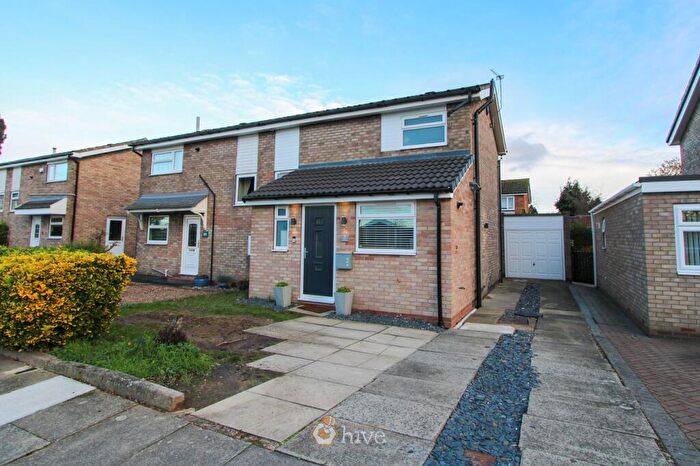 2 Bedroom Semi-Detached House For Sale In Roxby Close, Bessacarr, Doncaster, DN4