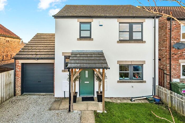 3 Bedroom Detached House For Sale In Chapel Close, Church Fenton, Tadcaster, LS24