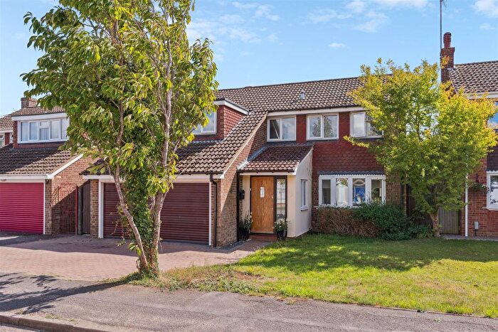 4 Bedroom Detached House For Sale In Orkney Close, Stewkley, Buckinghamshire, LU7