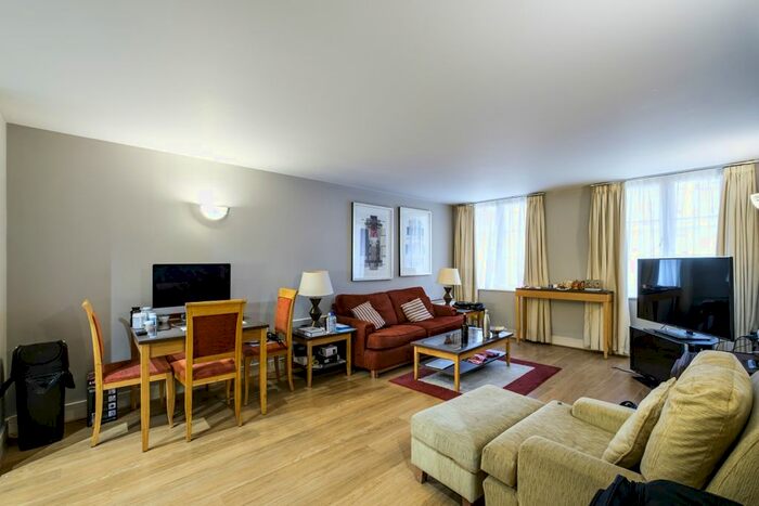 1 Bedroom Flat To Rent In Queen Street, London, EC4R