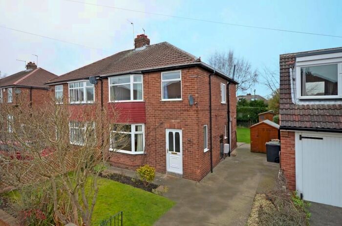 3 Bedroom Semi-Detached House To Rent In Ings View, Rawcliffe, York, YO30