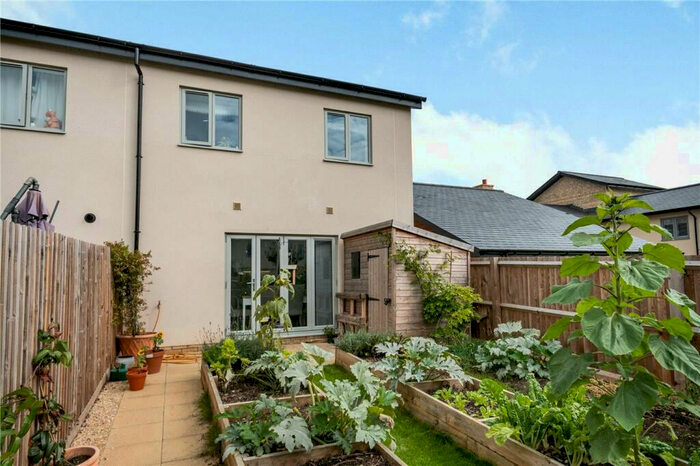 3 Bedroom Semi-Detached House To Rent In Kings Road, London, SE25