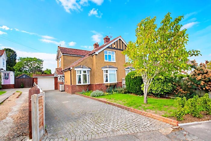 4 Bedroom Semi-Detached House For Sale In Poplar Grove, Allington, Maidstone, ME16