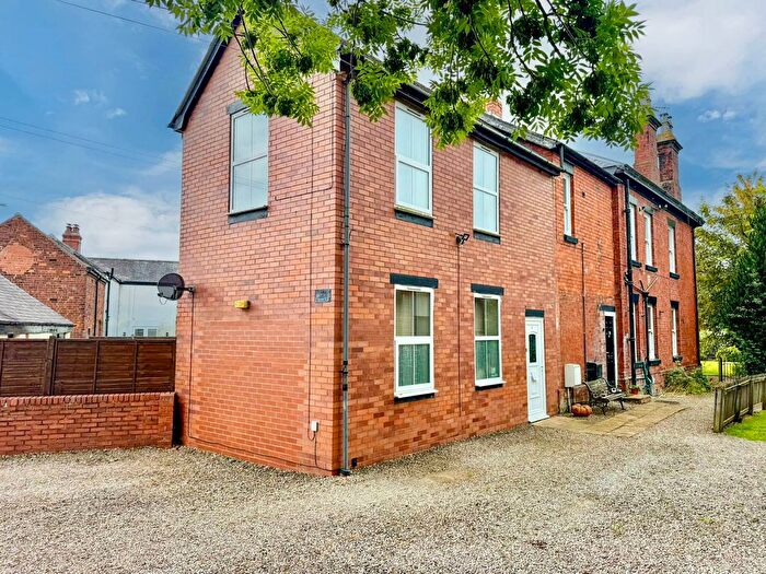 3 Bedroom Flat For Sale In Old St. Martins Road, Gobowen, Oswestry, SY11