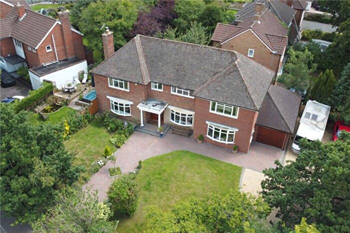 6 Bedroom Property For Sale In Station Road, Balsall Common, CV7