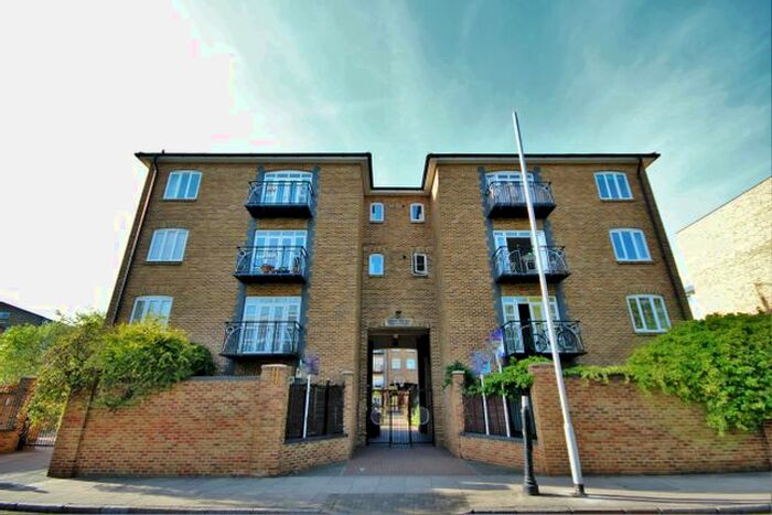 1 Bedroom Flat To Rent In Empire Wharf Old Ford Road, London, E3