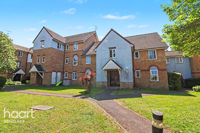 2 Bedroom Block Of Apartments For Sale In London Road, Benfleet, SS7
