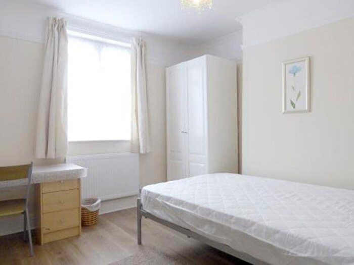 4 Bedroom House To Rent In Lottie Road, Birmingham, B29