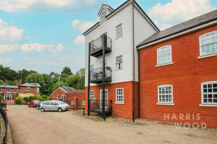 2 Bedroom Apartment To Rent In Waterside Lane, Colchester, Essex, CO2