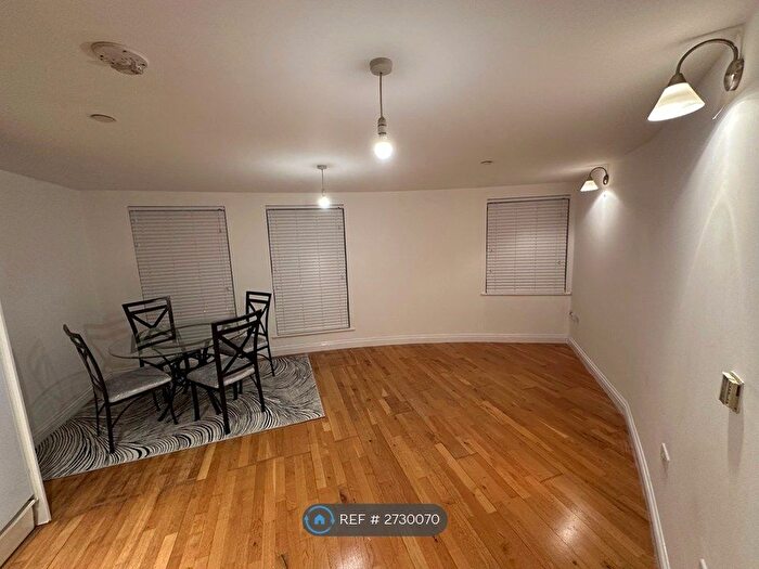 1 Bedroom Flat To Rent In Highview Point, Slough, SL1