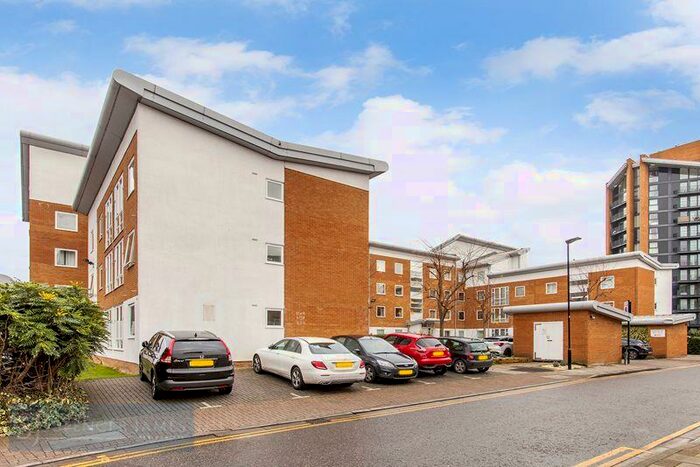 1 Bedroom Apartment To Rent In Fishguard Way, Galleons Lock, E16