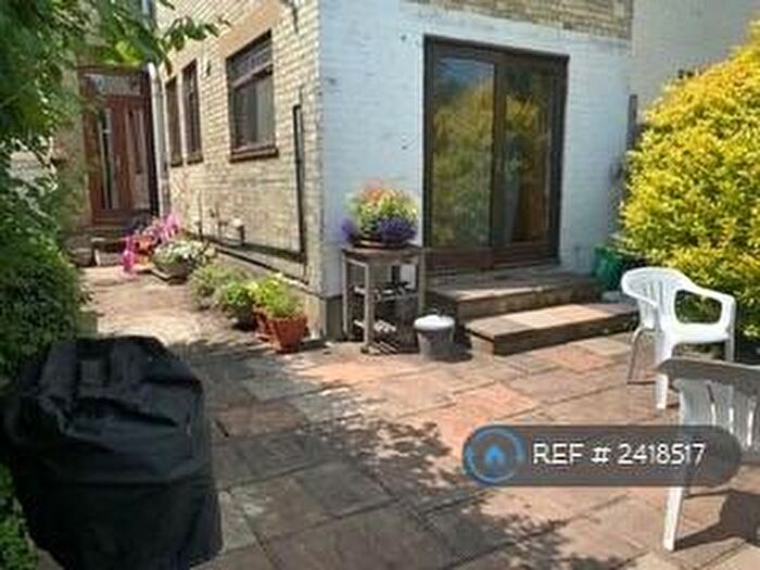 1 Bedroom Flat To Rent In New Barnet, Barnet, EN4