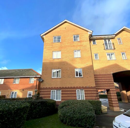 2 Bedroom Flat To Rent In Campbell Drive, Cardiff, CF11