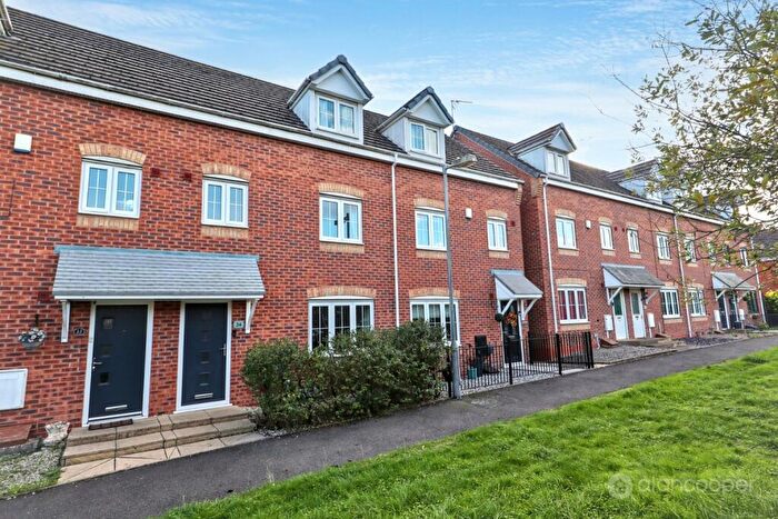 4 Bedroom Terraced House For Sale In Carnation Way, Bermuda Park, Nuneaton, CV10