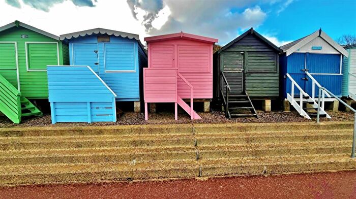 Property For Sale In High Wall, Frinton-On-Sea, CO13