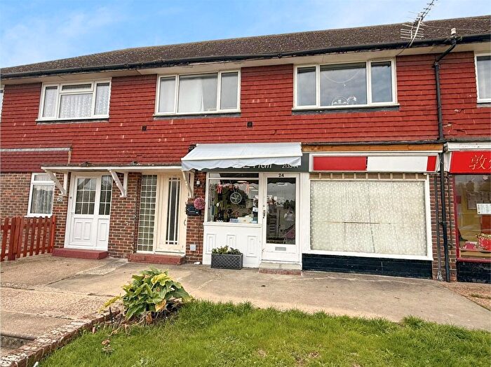 2 Bedroom Flat For Sale In Haslam Crescent, Bexhill-On-Sea, TN40
