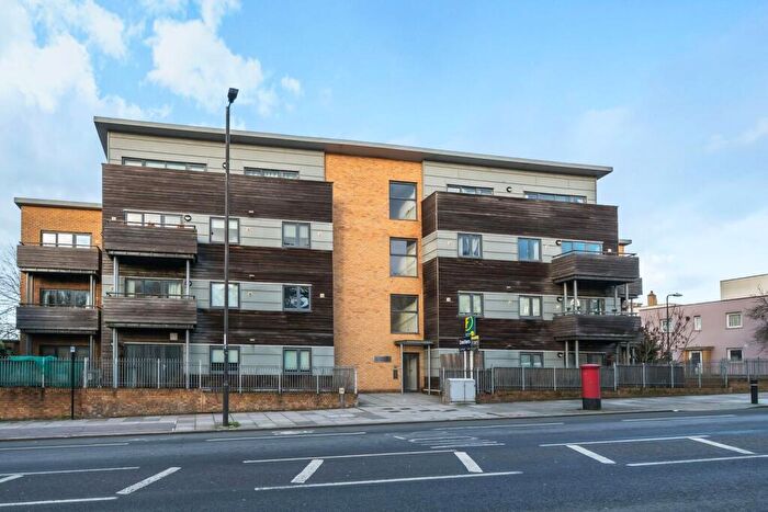 2 Bedroom Flat For Sale In Charlton Road, Charlton, London, SE7