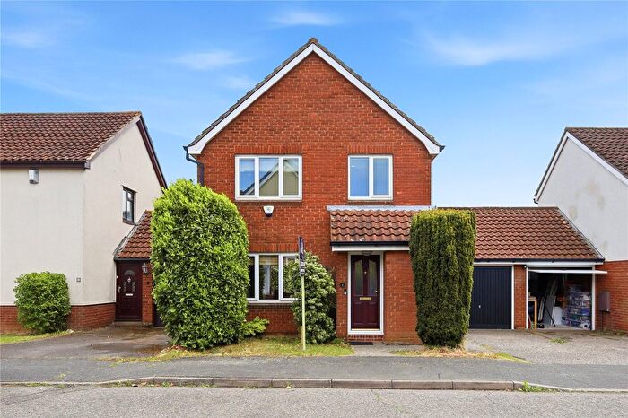 3 Bedroom Detached House For Sale In Sutton Mead, Chelmer Village, Chelmsford, Essex, CM2