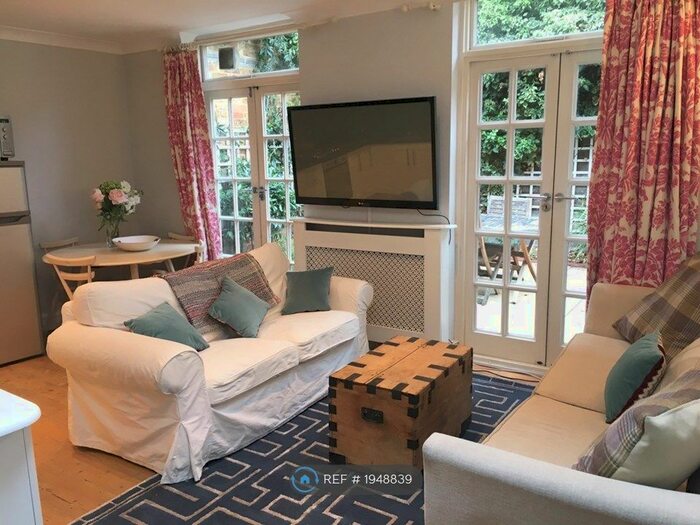 1 Bedroom Flat To Rent In Ground Floor, London, SW6