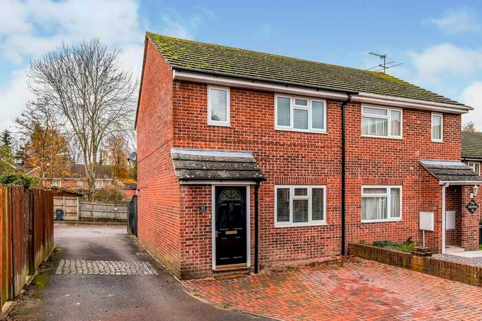 3 Bedroom Terraced House To Rent In Lavington Gardens, North Baddesley, SO52