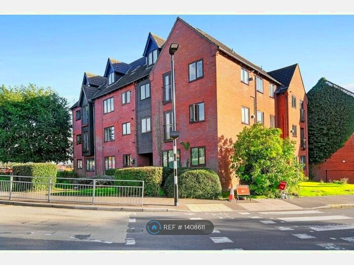 1 Bedroom Flat To Rent In Shakespeare Road, Bedford, MK40