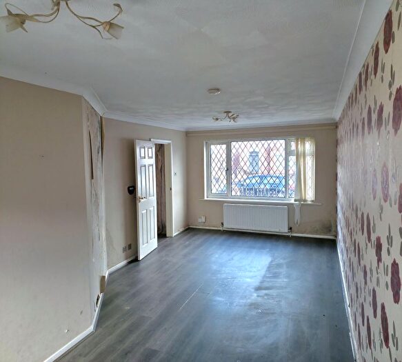 3 Bedroom End Of Terrace House For Sale In Bedford Avenue, Southampton, SO19
