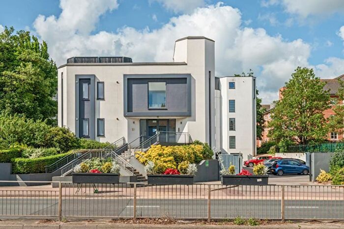 2 Bedroom Flat To Rent In Walton Street, Aylesbury, HP21