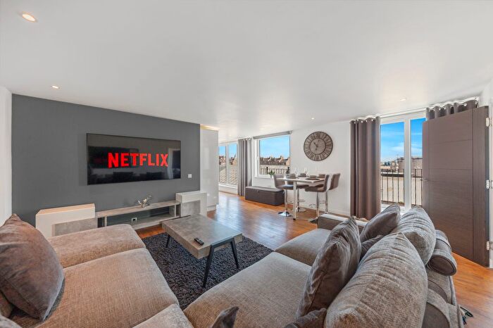 2 Bedroom Flat To Rent In Mearns Street, Aberdeen, AB11