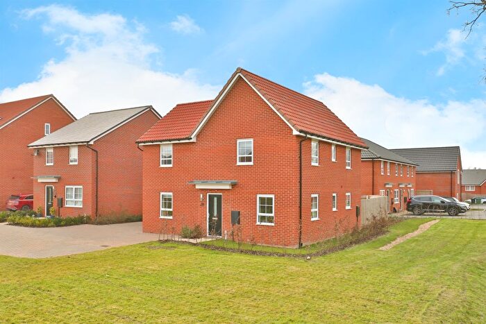 4 Bedroom Detached House For Sale In Woolhouse Way, Cringleford, Norwich, NR4