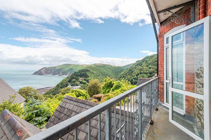 2 Bedroom Flat For Sale In Castle Hill, Lynton, EX35