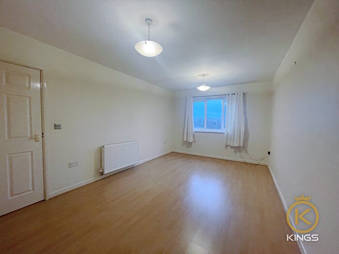 2 Bedroom Flat To Rent In Kidson Court, Havant Road, Portsmouth, PO2