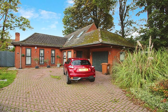 3 Bedroom Detached Bungalow For Sale In The Spinney, Grimsby, DN34