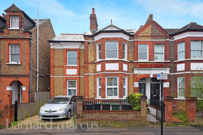 2 Bedroom Flat To Rent In Honor Oak Park, London, SE23