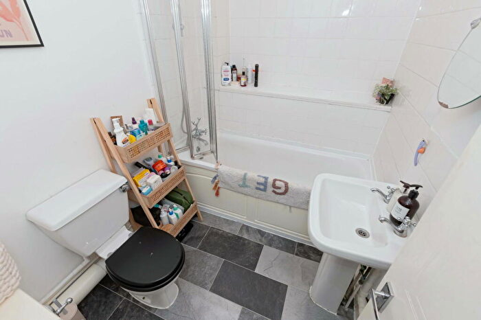 2 Bedroom Flat For Sale In Vernon Terrace, Brighton, BN1