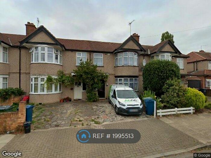 3 Bedroom Terraced House To Rent In Beaufort Avenue, Harrow, HA3