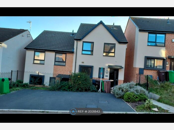 3 Bedroom Semi-Detached House To Rent In Pym Walk, Nottingham, NG3