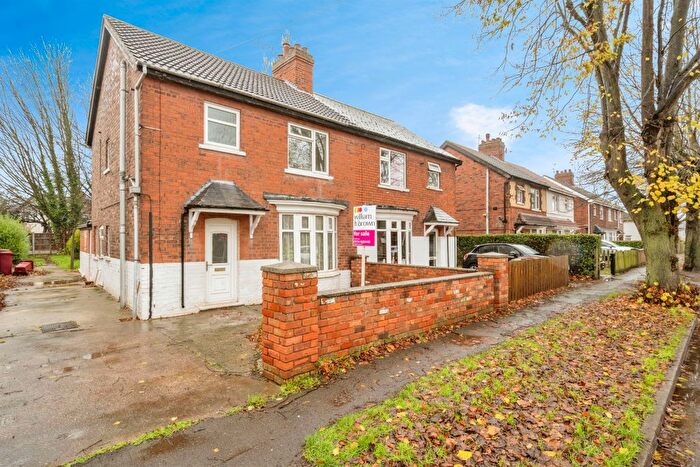 3 Bedroom Semi-Detached House For Sale In Theodore Road, Scunthorpe, DN15