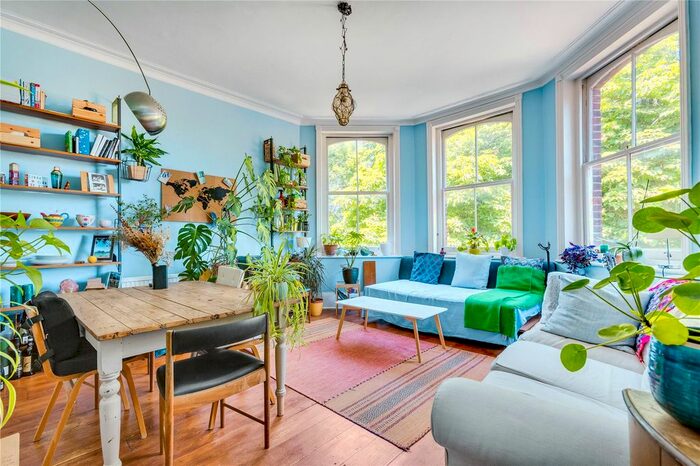 1 Bedroom Flat To Rent In Hallam House, Windmill Drive, London, SW4