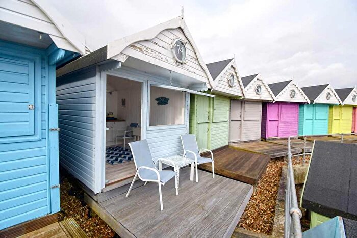 Chalet For Sale In Southcliff, Walton On The Naze, CO14