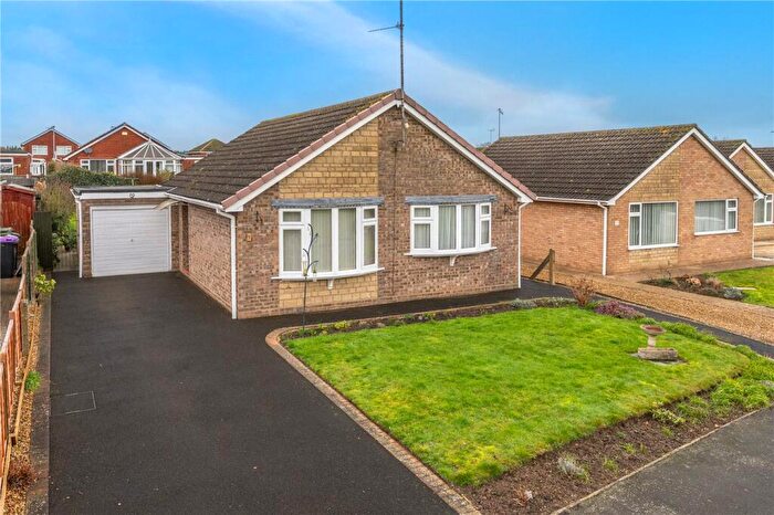 2 Bedroom Bungalow For Sale In Oak Crescent, Bourne, Lincolnshire, PE10
