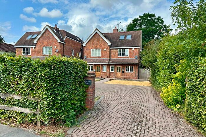 3 Bedroom Semi-Detached House For Sale In Thorndown Lane, Windlesham, GU20