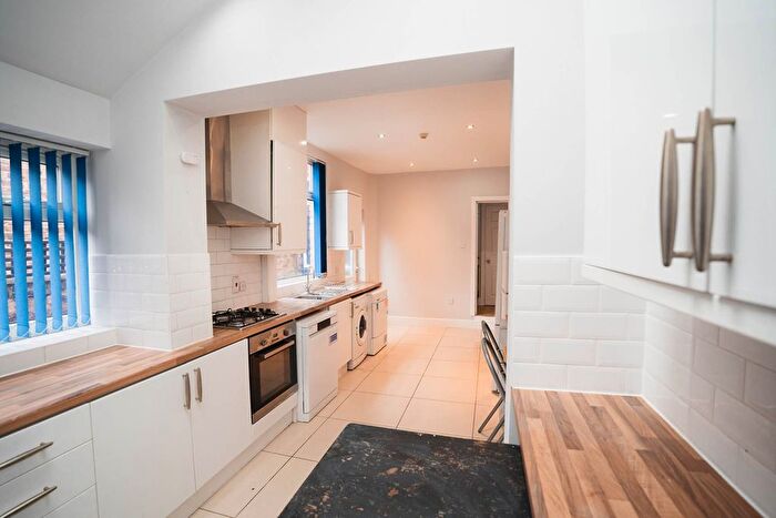 4 Bedroom Property To Rent In Ladybarn, Manchester, M14