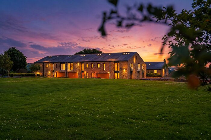 5 Bedroom Town House For Sale In Great Cote, Higher Lake Wood, Hollingworth Road, Littleborough, OL15